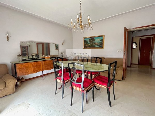 appartamento in vendita a Camaiore in zona Lido di Camaiore