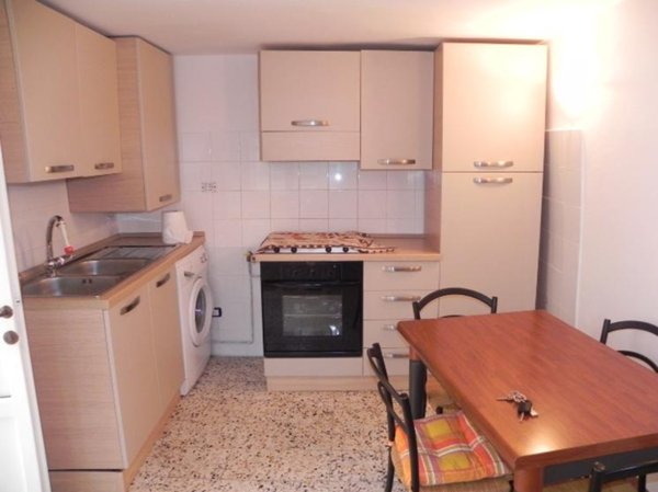casa indipendente in vendita a Camaiore in zona Casoli