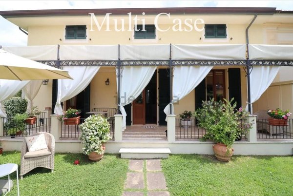 casa indipendente in vendita a Camaiore in zona Lido di Camaiore