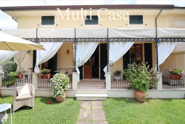 casa indipendente in vendita a Camaiore in zona Lido di Camaiore