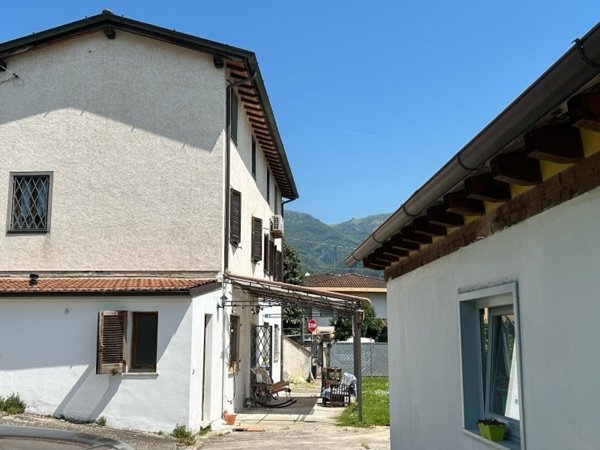 casa indipendente in vendita a Camaiore