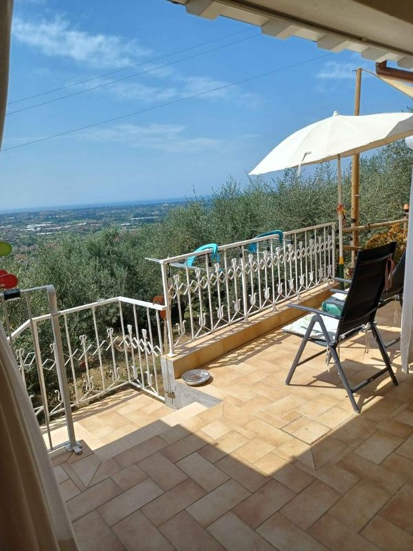 casa indipendente in vendita a Camaiore