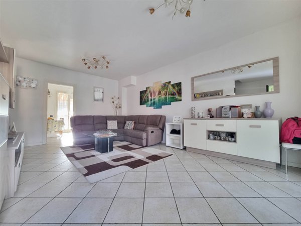 casa indipendente in vendita a Camaiore in zona Capezzano Pianore