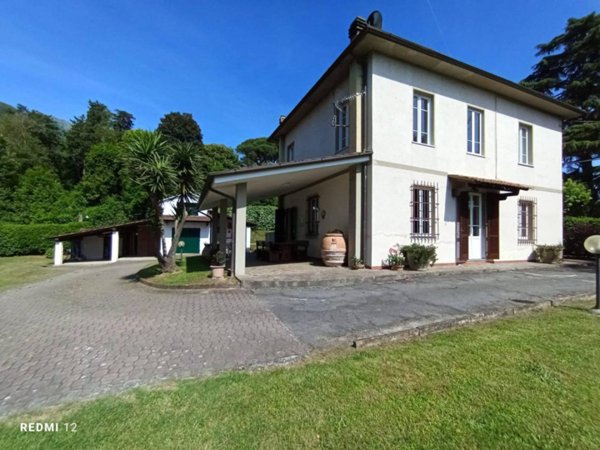 casa indipendente in vendita a Camaiore
