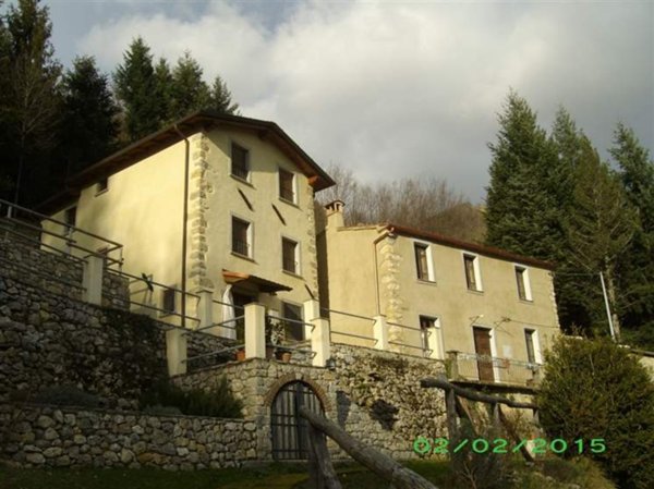 rudere in vendita a Camaiore in zona Vado
