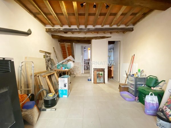 casa indipendente in vendita a Camaiore in zona Valpromaro