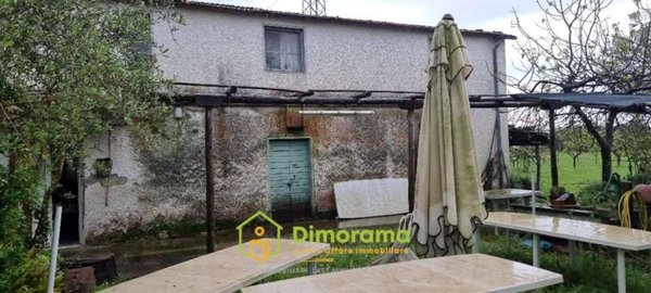 casa indipendente in vendita a Camaiore in zona Capezzano Pianore
