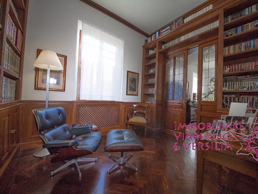 casa indipendente in vendita a Camaiore in zona Lido di Camaiore