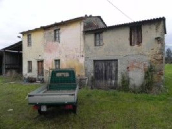 rudere in vendita a Camaiore in zona Capezzano Pianore
