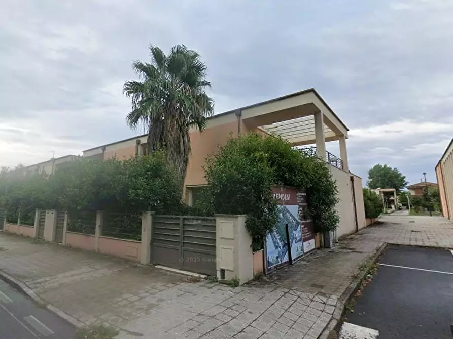 casa indipendente in vendita a Camaiore in zona Lido di Camaiore