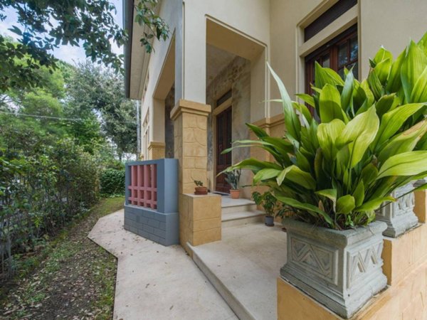 casa indipendente in vendita a Camaiore