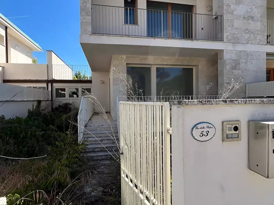 casa indipendente in vendita a Camaiore in zona Lido di Camaiore