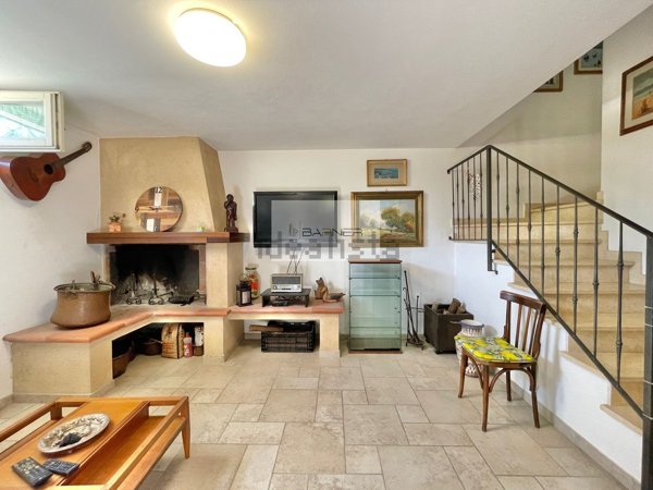 casa indipendente in vendita a Camaiore in zona Capezzano Pianore