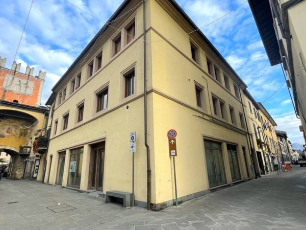 appartamento in vendita a Camaiore in zona Lido di Camaiore