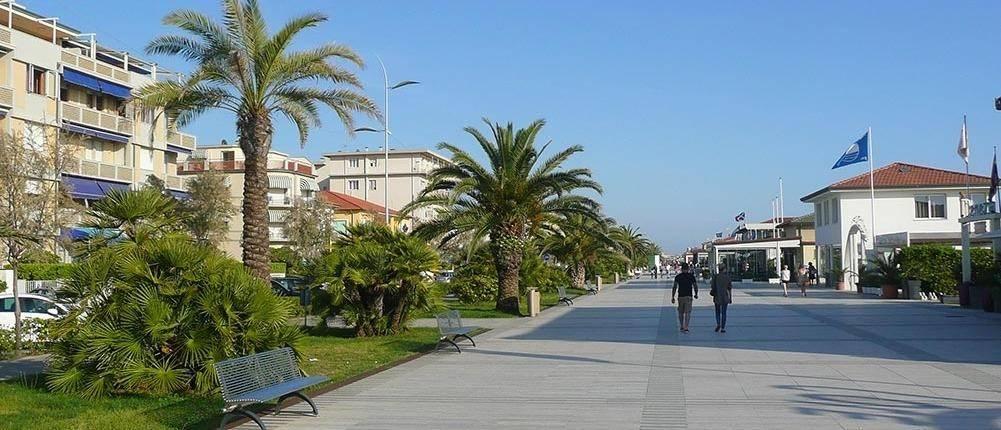 appartamento in vendita a Camaiore in zona Lido di Camaiore