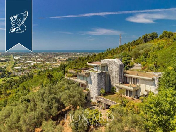 casa indipendente in vendita a Camaiore