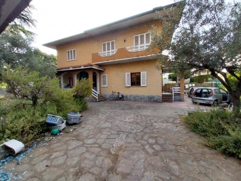 casa indipendente in vendita a Camaiore