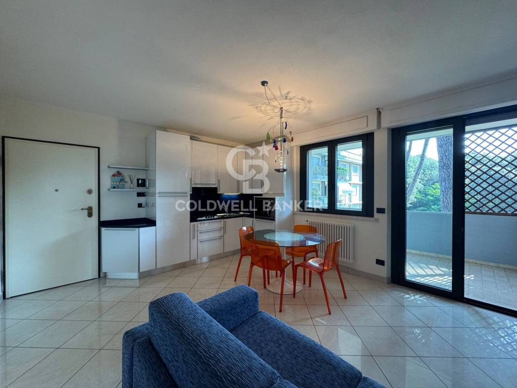 appartamento in vendita a Camaiore in zona Lido di Camaiore