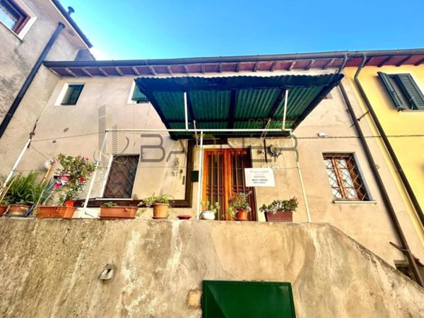 casa indipendente in vendita a Camaiore in zona Lido di Camaiore