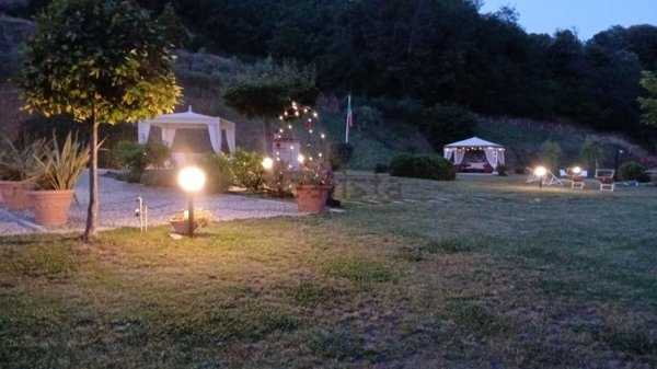 casa indipendente in vendita a Camaiore