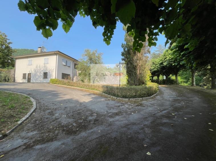 casa indipendente in vendita a Camaiore in zona Lido di Camaiore