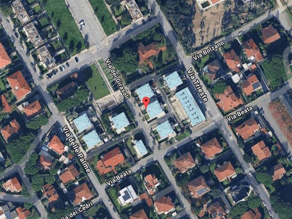 casa indipendente in vendita a Camaiore in zona Lido di Camaiore