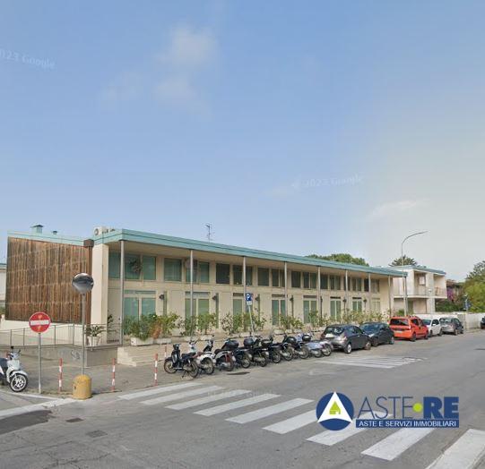 appartamento in vendita a Camaiore in zona Lido di Camaiore