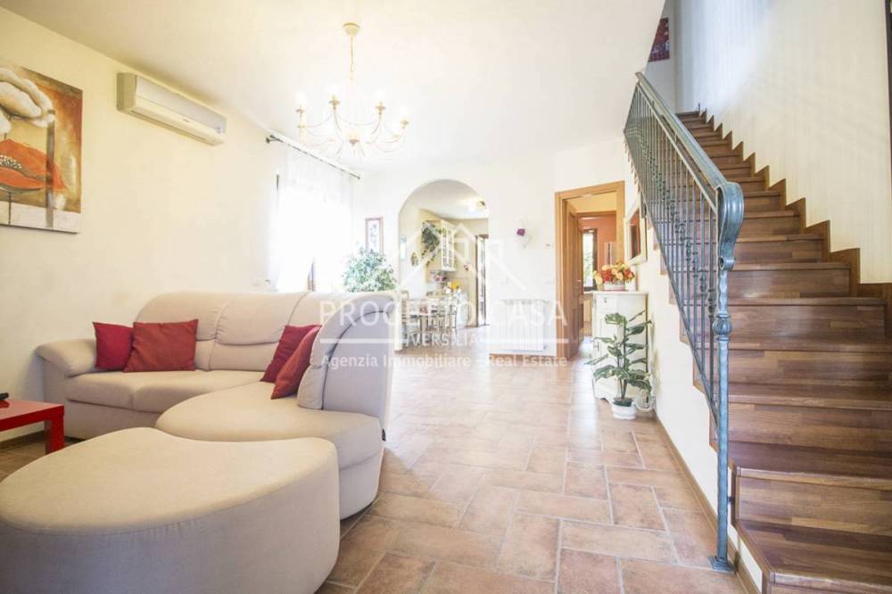 casa indipendente in vendita a Camaiore in zona Lido di Camaiore