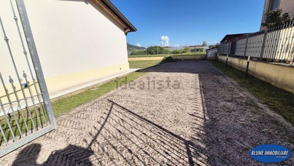 casa indipendente in vendita a Camaiore in zona Capezzano Pianore