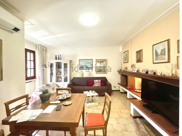 appartamento in vendita a Camaiore in zona Lido di Camaiore