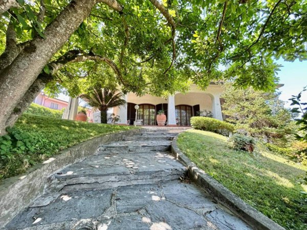 casa indipendente in vendita a Camaiore in zona Lido di Camaiore