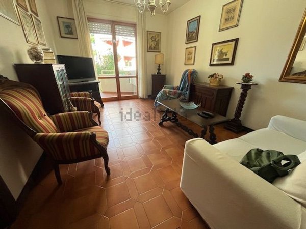 appartamento in vendita a Camaiore in zona Lido di Camaiore