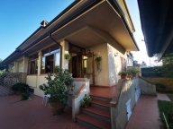 casa indipendente in vendita a Camaiore in zona Lido di Camaiore