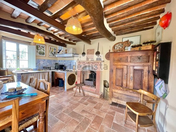 casa indipendente in vendita a Camaiore in zona Nocchi