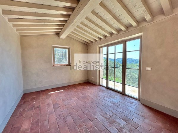 casa indipendente in vendita a Camaiore