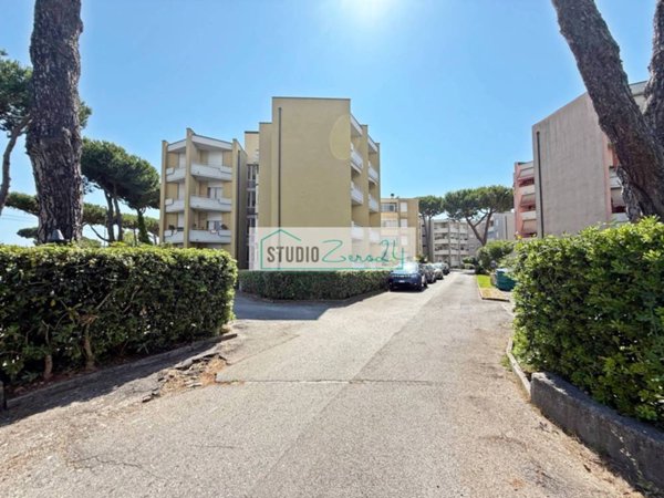 appartamento in vendita a Camaiore in zona Lido di Camaiore