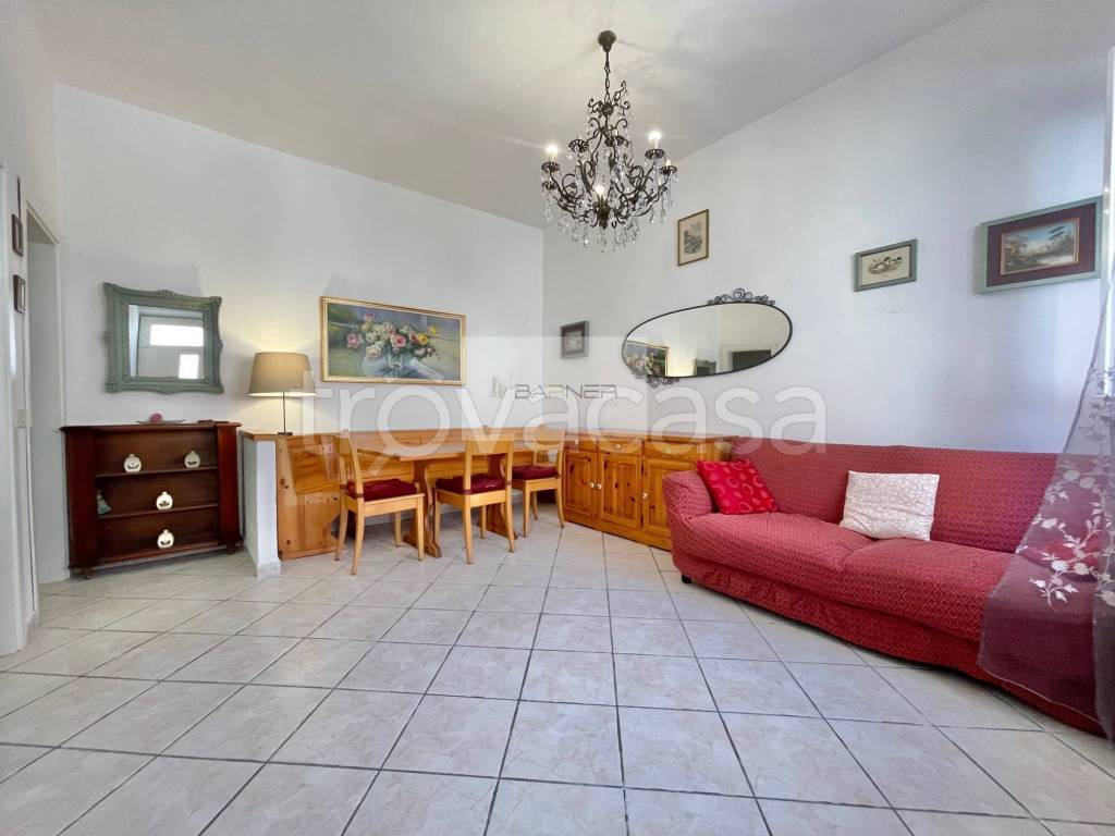 appartamento in vendita a Camaiore in zona Lido di Camaiore
