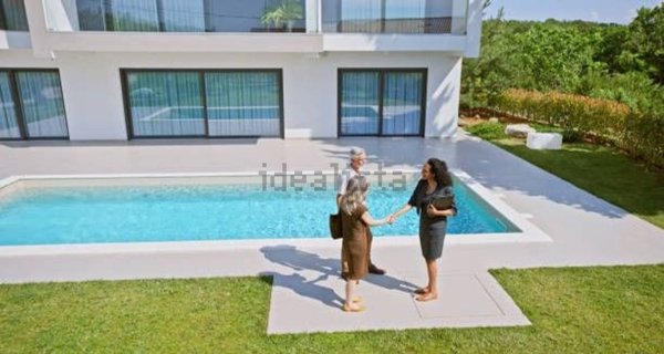 casa indipendente in vendita a Camaiore