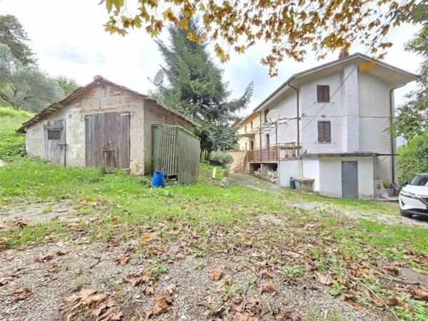 casale in vendita a Camaiore