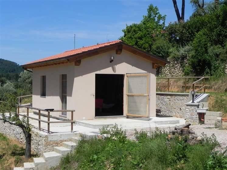 casale in vendita a Camaiore