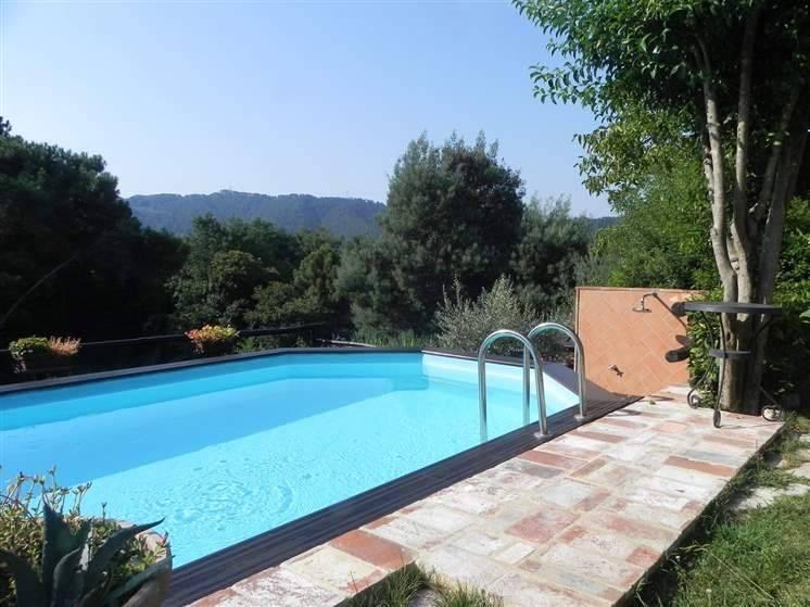 casale in vendita a Camaiore