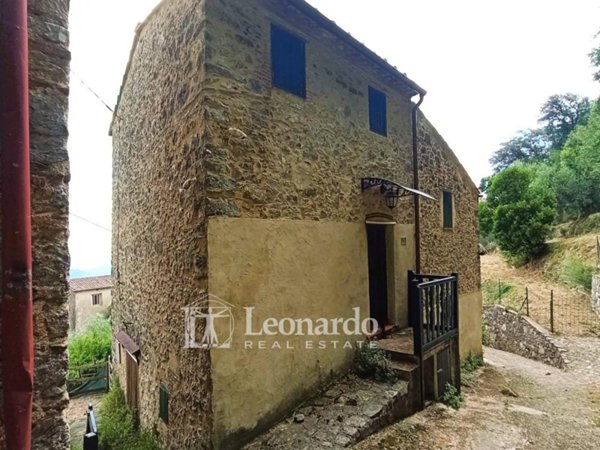 casa indipendente in vendita a Camaiore in zona Gombitelli