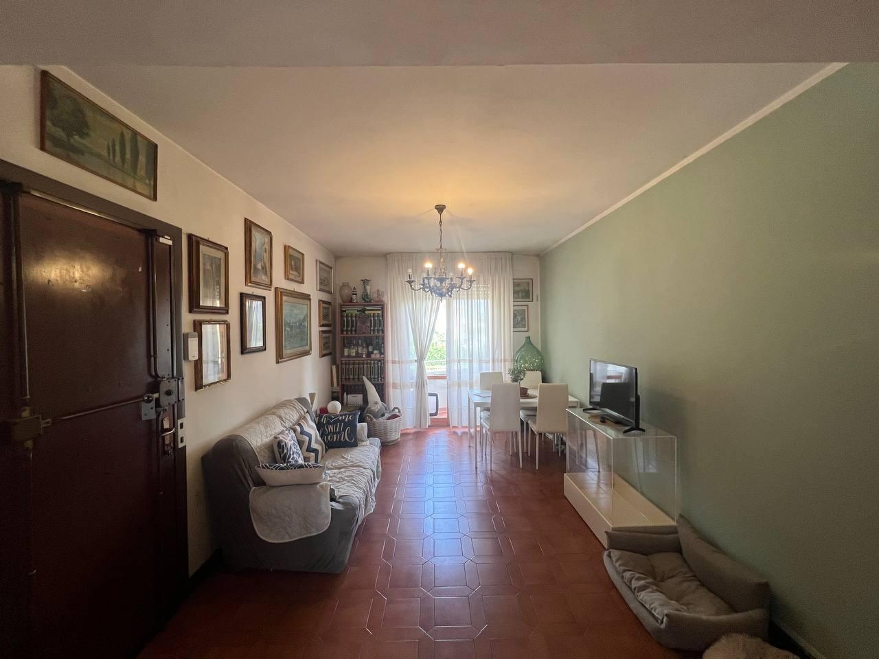 appartamento in vendita a Camaiore in zona Lido di Camaiore