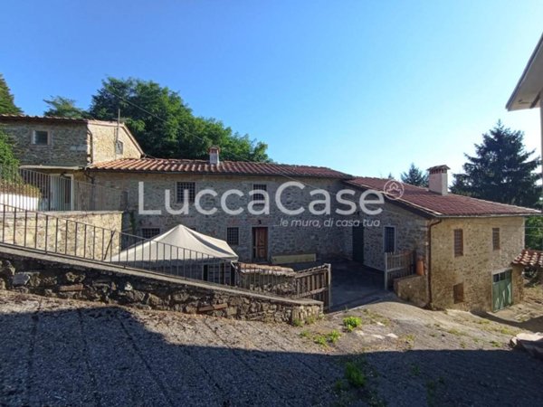 casa indipendente in vendita a Camaiore in zona Gombitelli