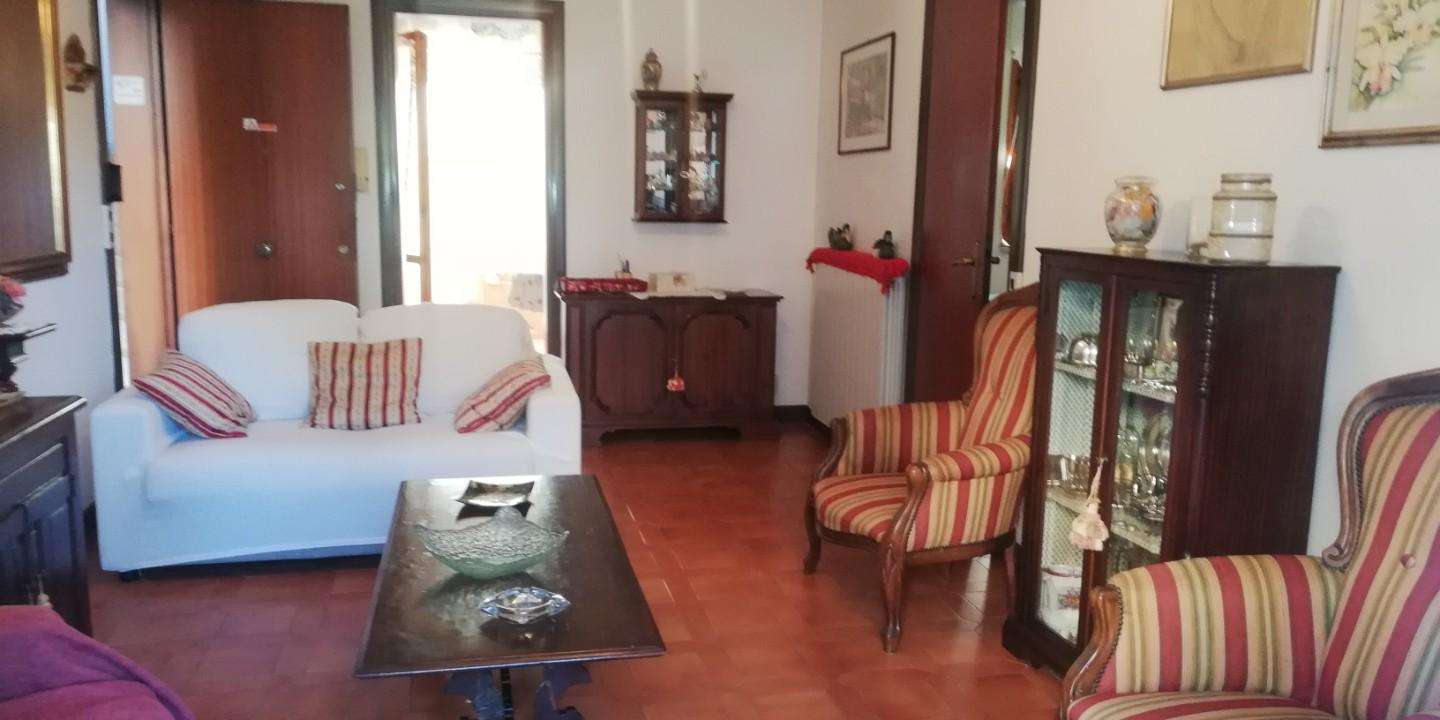 appartamento in vendita a Camaiore in zona Lido di Camaiore