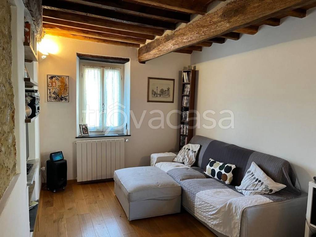 casa indipendente in vendita a Camaiore