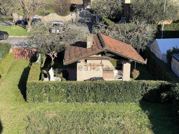 appartamento in vendita a Camaiore in zona Lido di Camaiore
