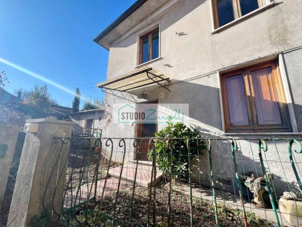 casa indipendente in vendita a Camaiore