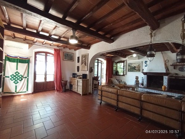 casa indipendente in vendita a Camaiore