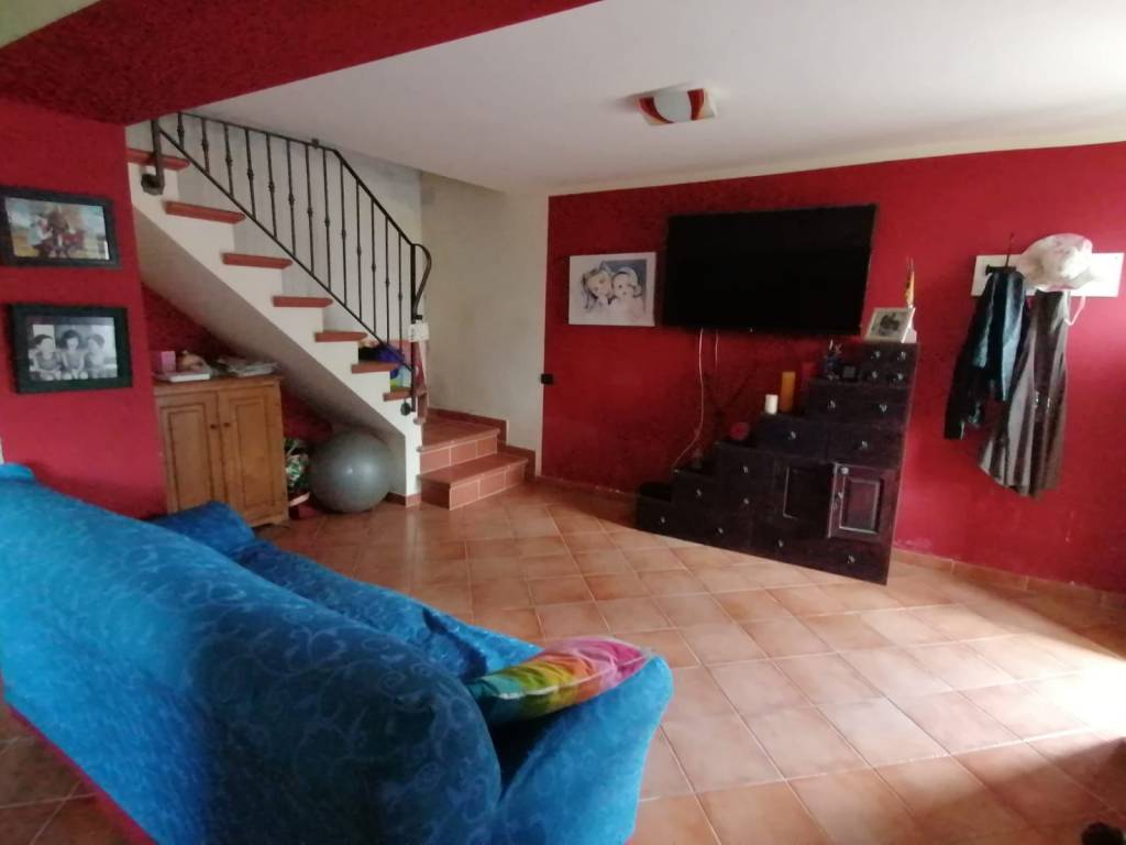 casa indipendente in vendita a Camaiore in zona Orbicciano